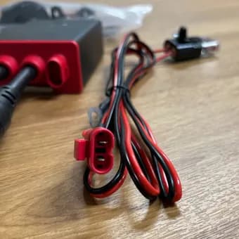 DEFA Batterieladegerät – Autobatterie richtig laden im Winter