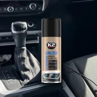 Kunststoffteile reinigen – Streifenfreier Glanz im Innenraum